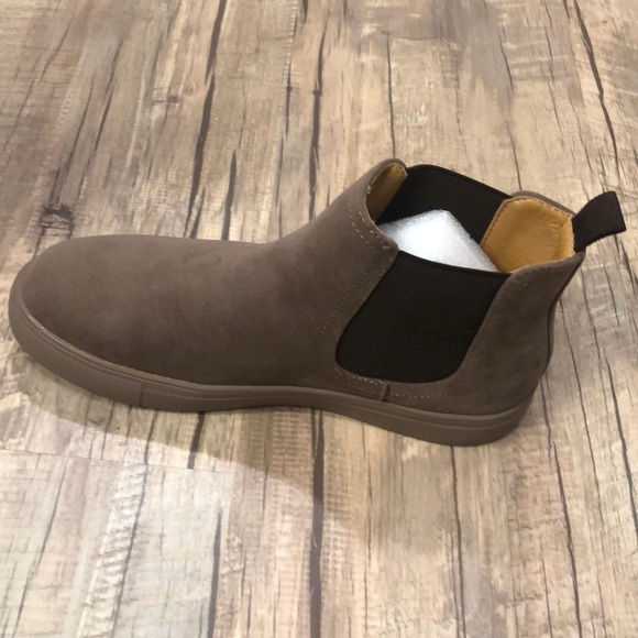 Boots - Picture 3 of 3